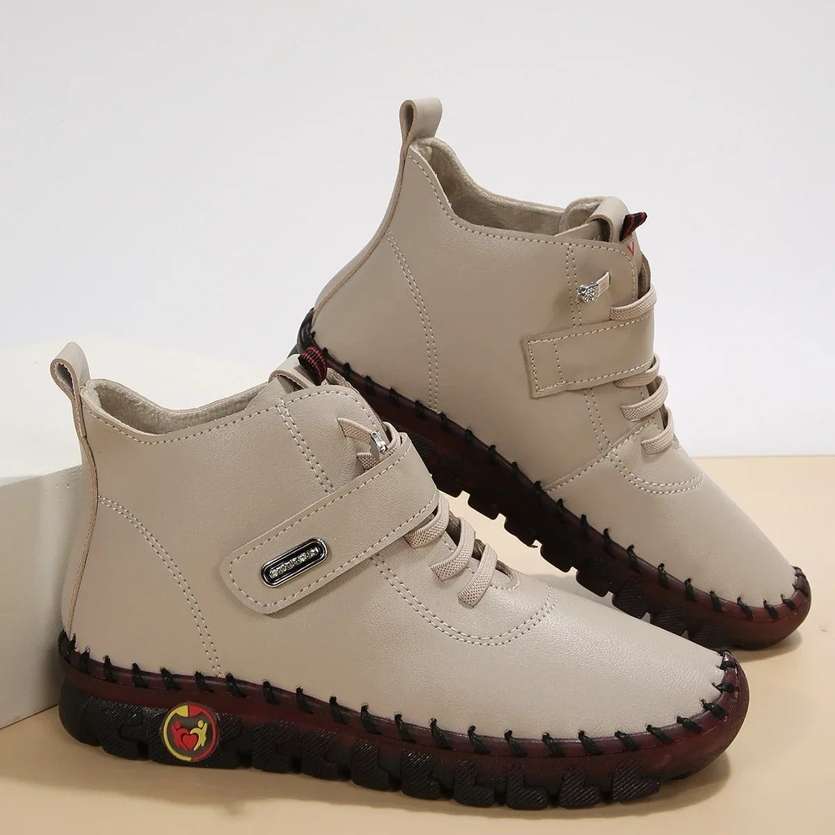 Sneakersstövlar för kvinnor