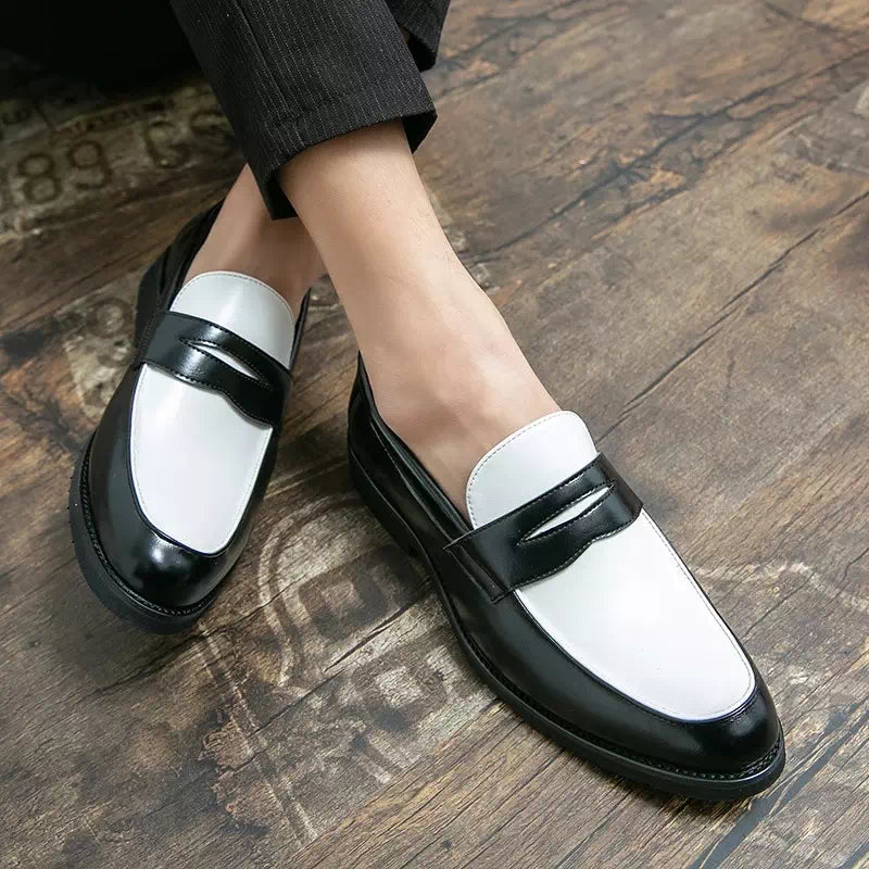 Black and white moccasin for women Podoways
