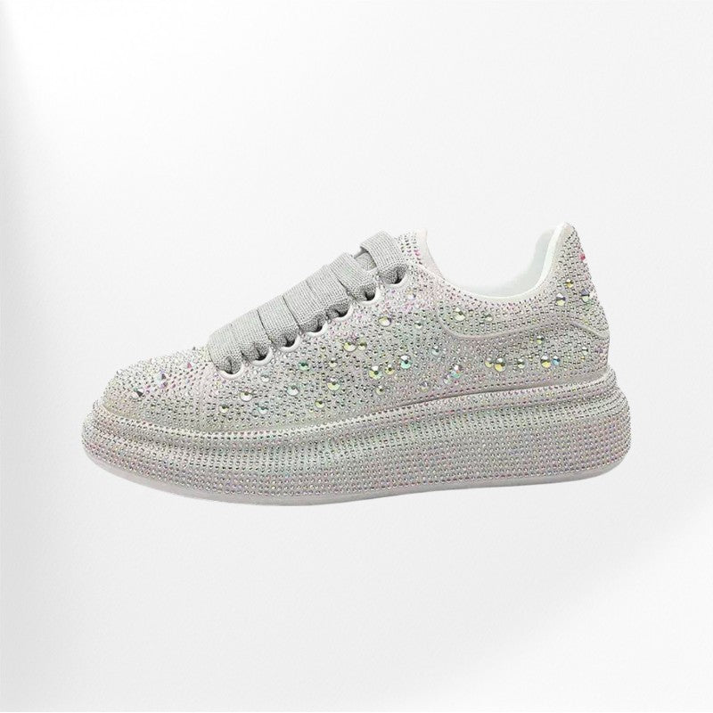 Silver sneaker for women