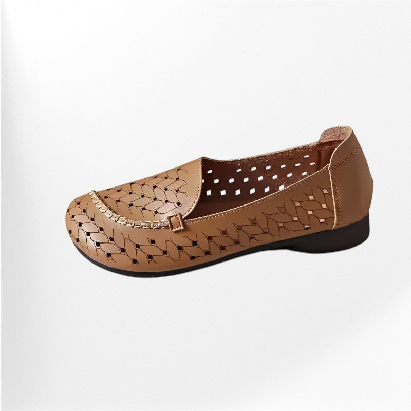 Woven moccasin for women