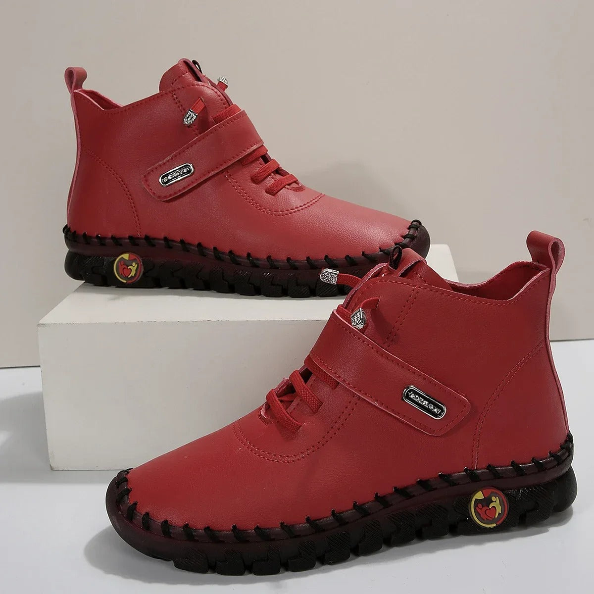 Sneakersstövlar för kvinnor 